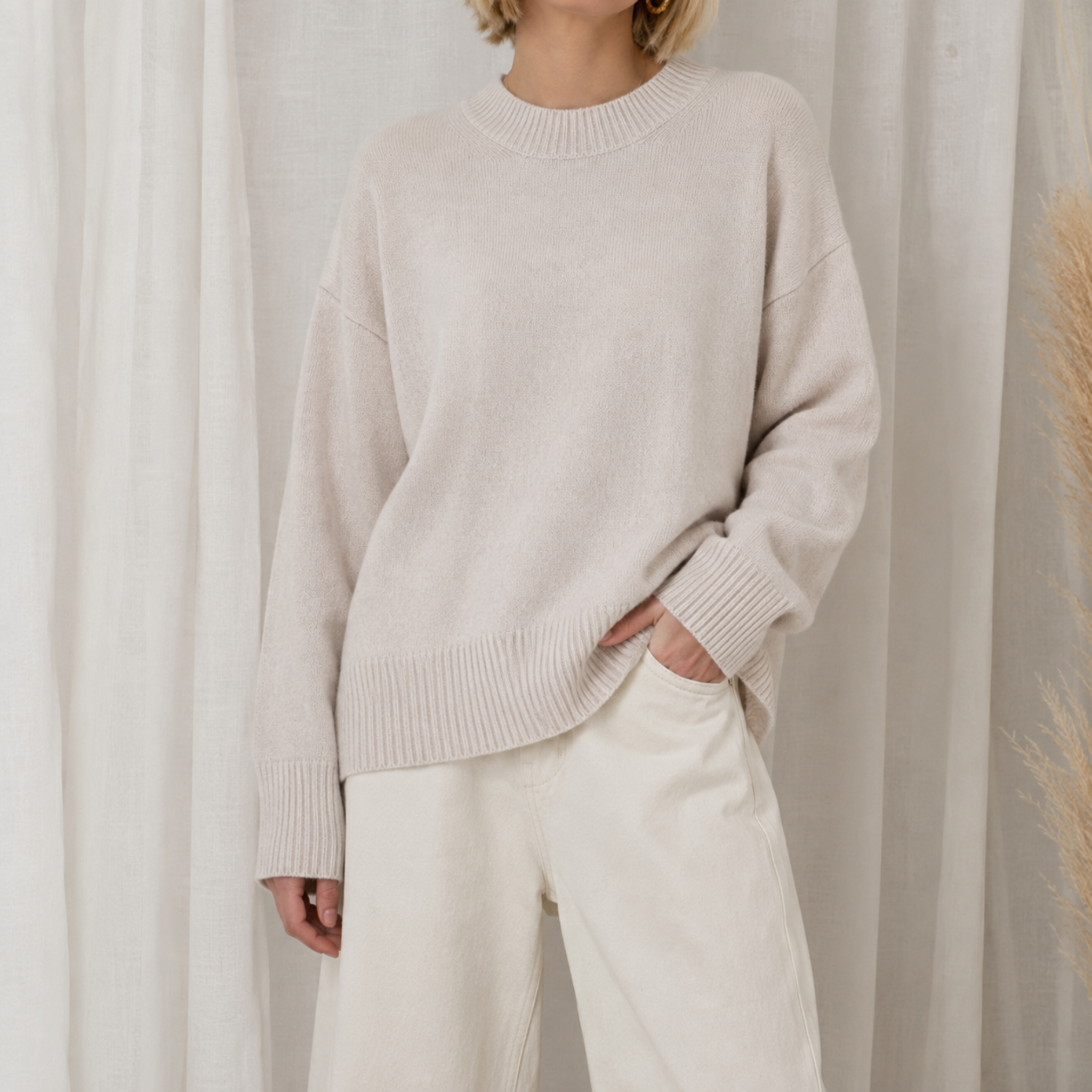 Olivia - Women's Oversized Crewneck Knit Jumper