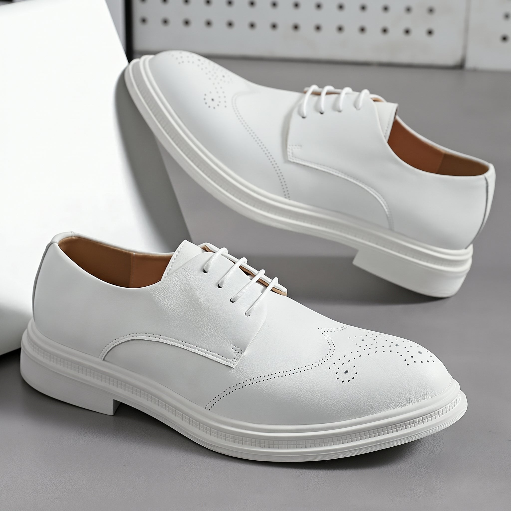 Fletcher - Men's Brogue Lace-Up Flat Sole Derby Shoes