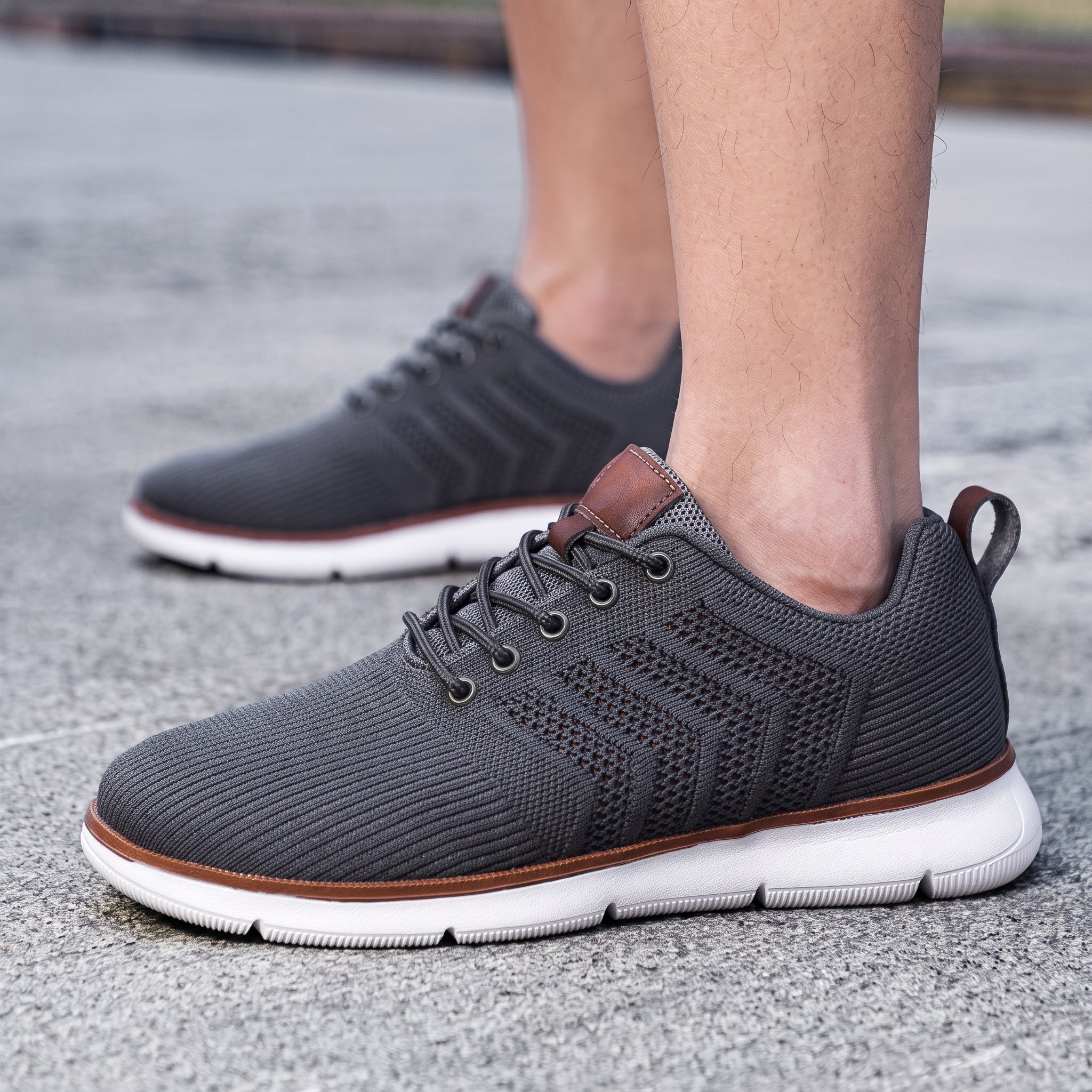 Jonas - Men's Orthopaedic Breathable Low-Top Trainers
