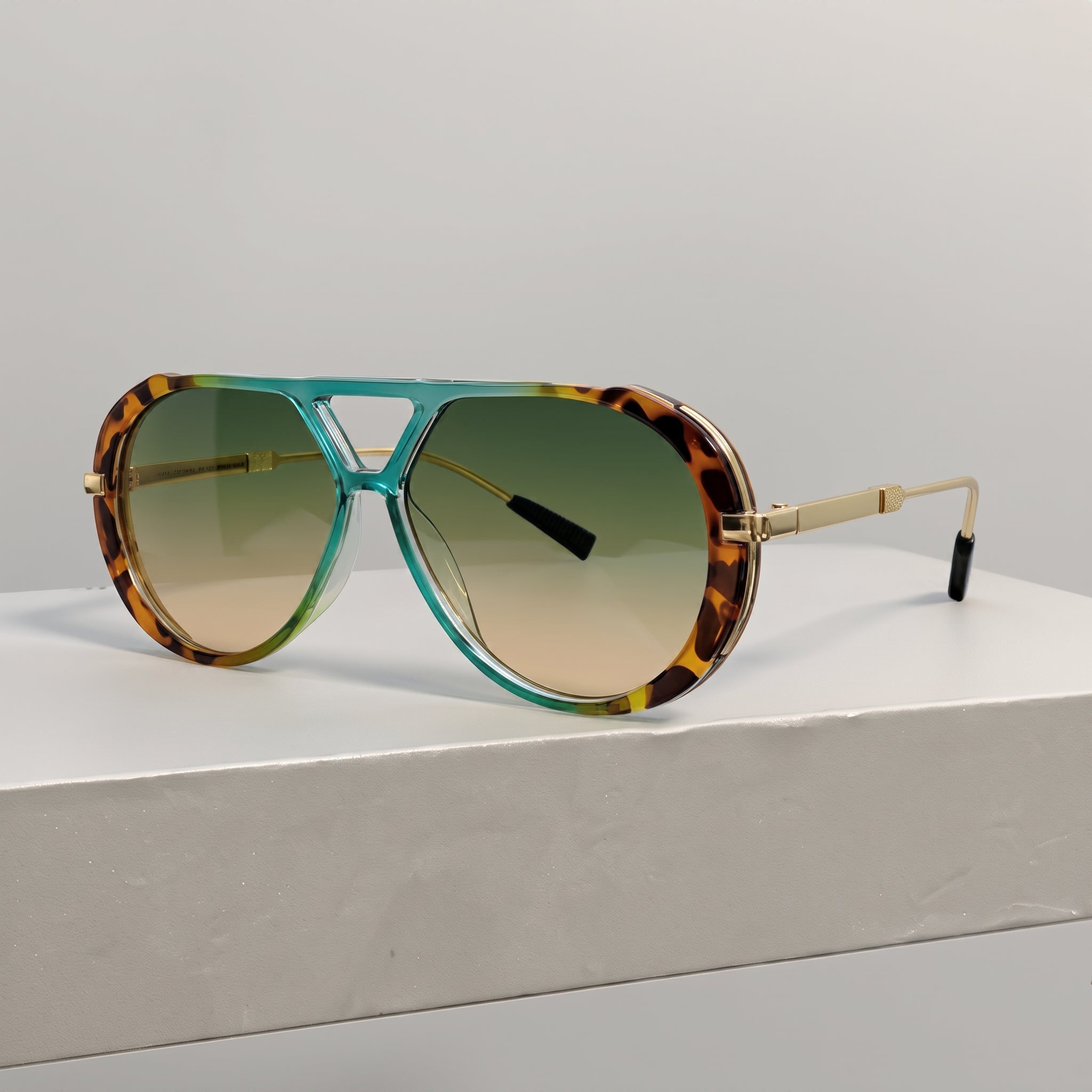 Sophie - Women's Summer Tortoiseshell Gradient Sunglasses