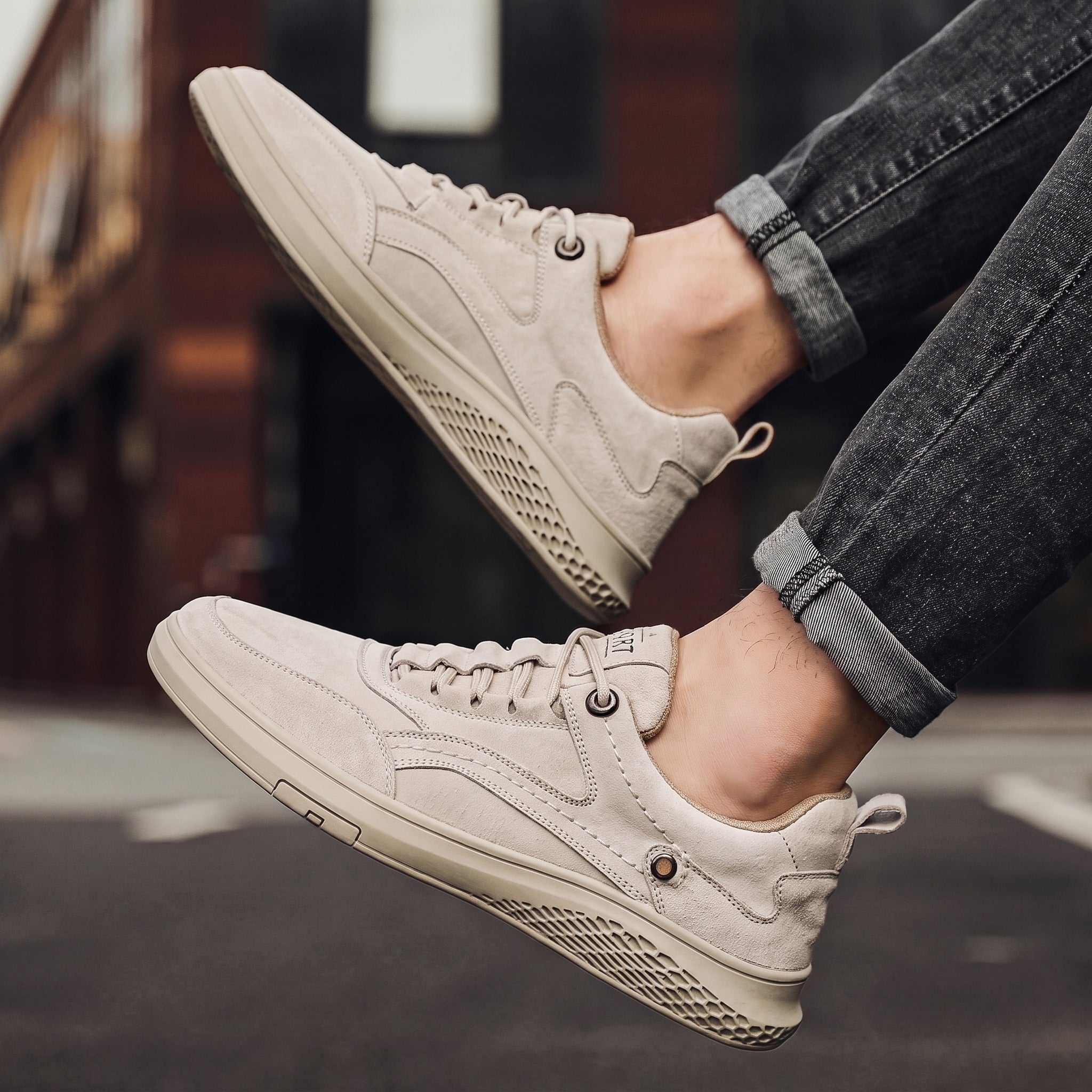 Charlie - Men's Low-Top Lace-Up Trainers with Contrast Stitching