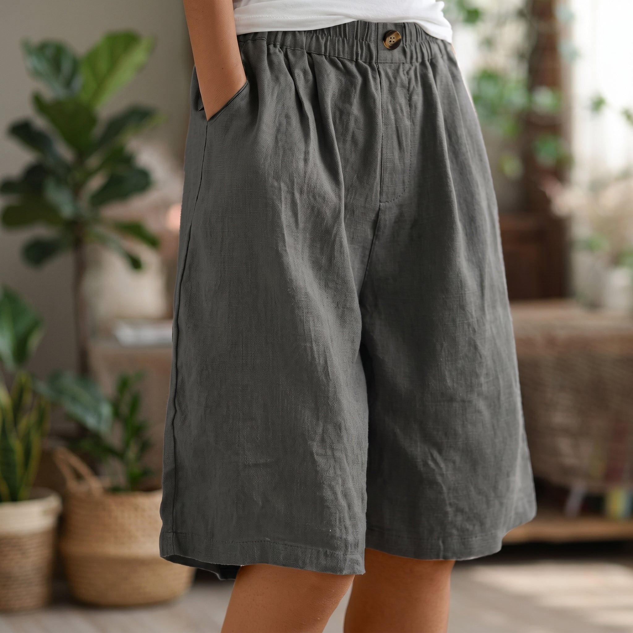 Beatrice - Women's Casual Elasticated Waist Shorts - Shorts Women - Grey - Taylor & Bennett