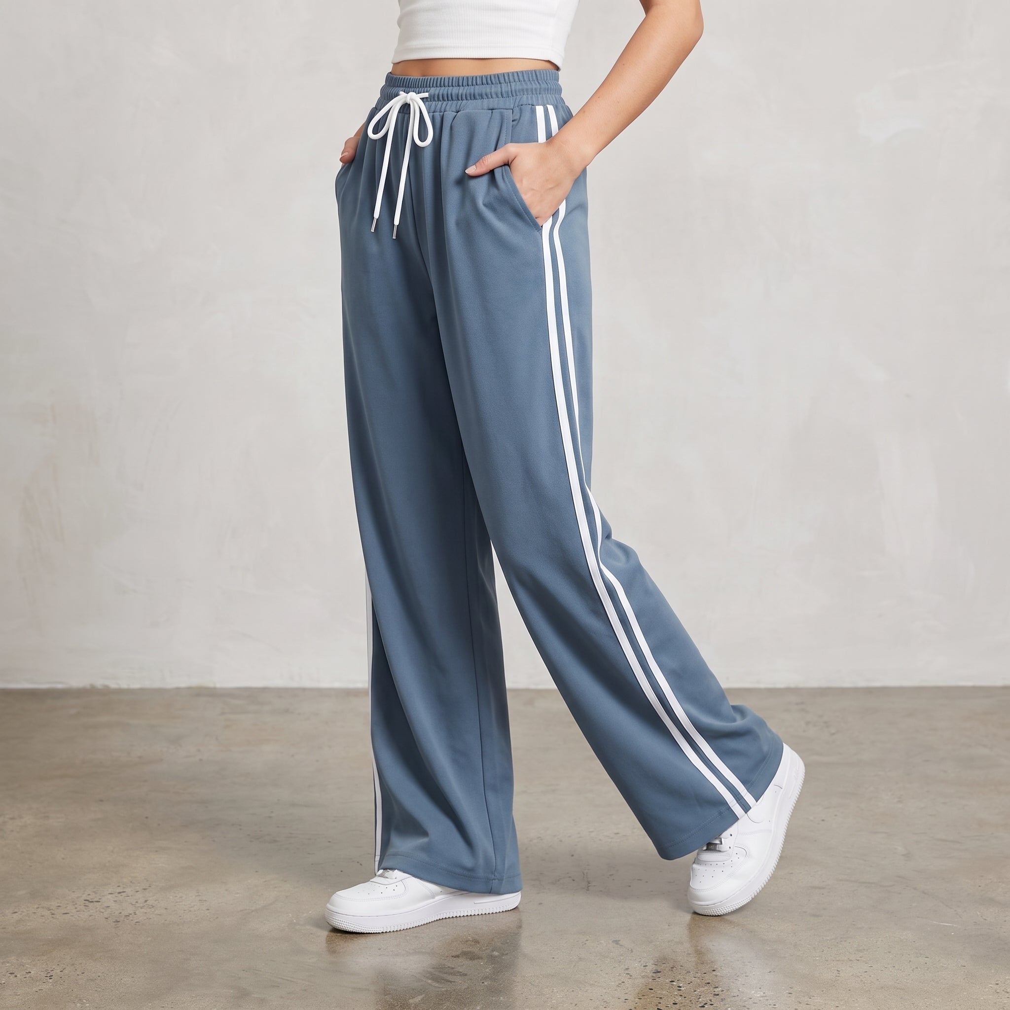 Beatrice - Women's High-Waisted Wide-Leg Joggers - Joggers - Blue - Taylor & Bennett