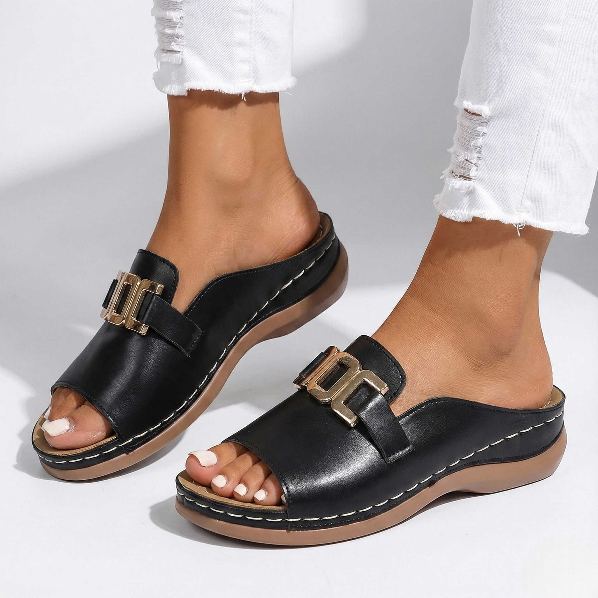 Hannah - Women's Breathable Buckle Flat Sandals - Footwear - Black - Taylor & Bennett