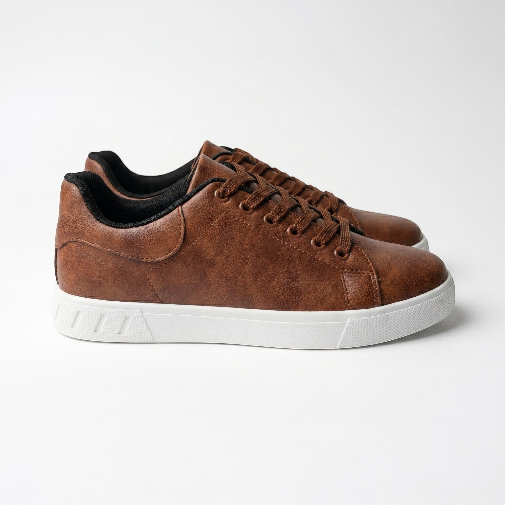 Jonas – Minimalist Casual Low - Top Trainers - Shoes - Brown - Taylor & Bennett