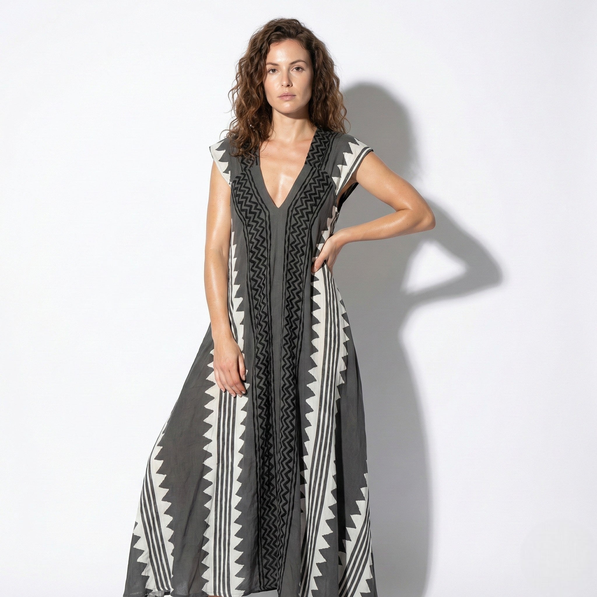 Lily - Women's A Line Printed Maxi Dress - Dresses - Grey - Taylor & Bennett