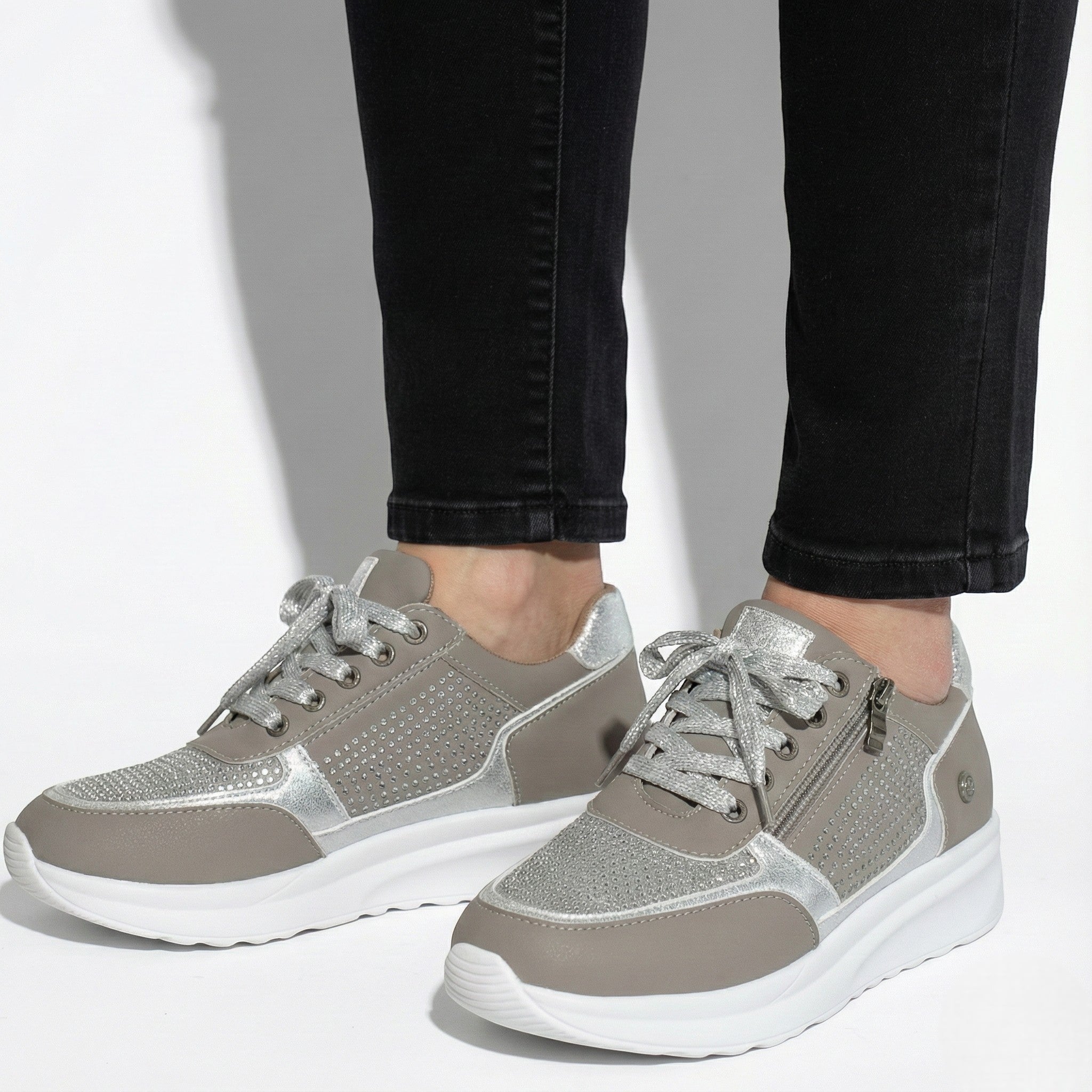 Naomi - Women's Orthopaedic Low - Top Walking Shoes - Orthopedic Shoes - Grey - Taylor & Bennett