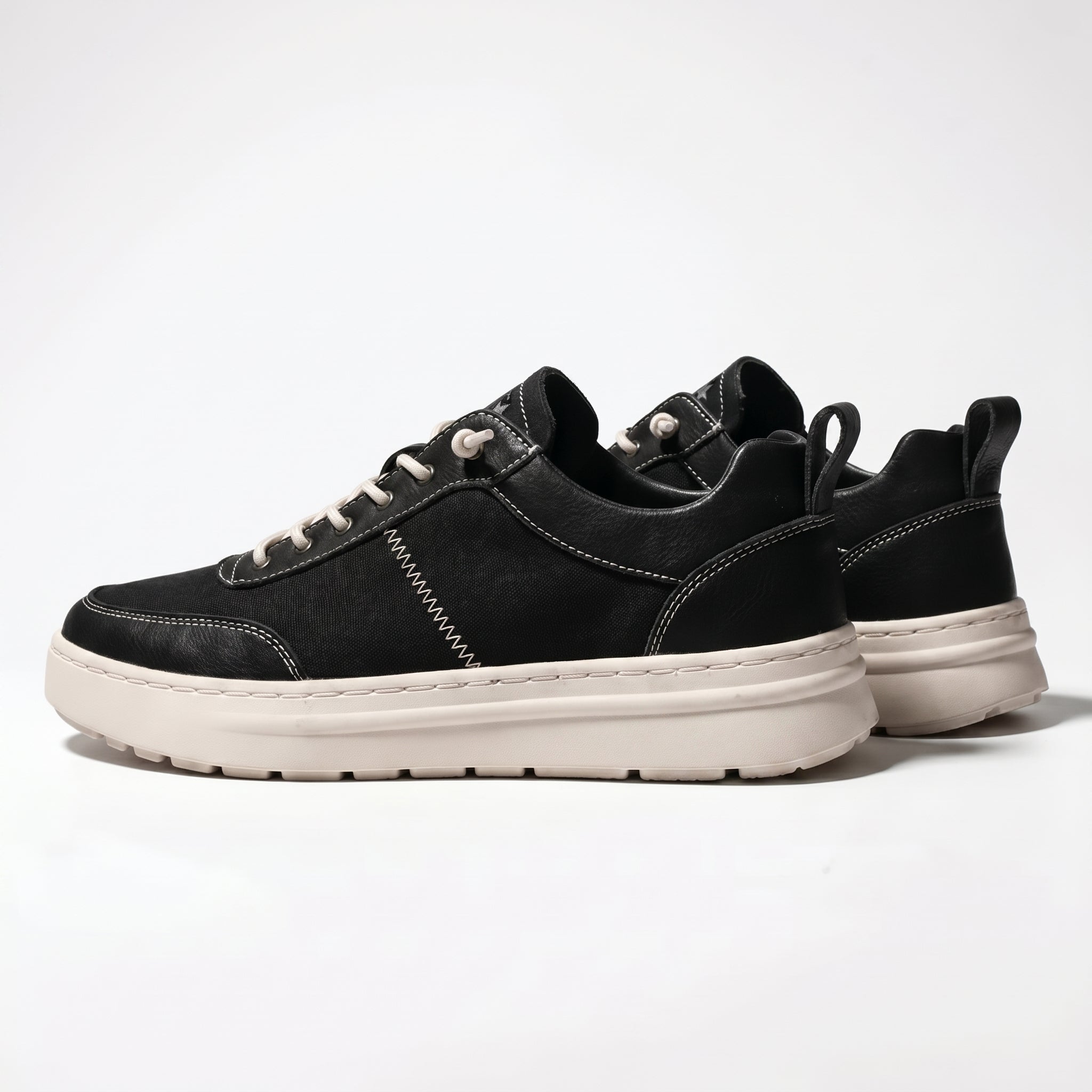 Noah - Men's Breathable Low - Top Trainers - Trainers - Black - Taylor & Bennett
