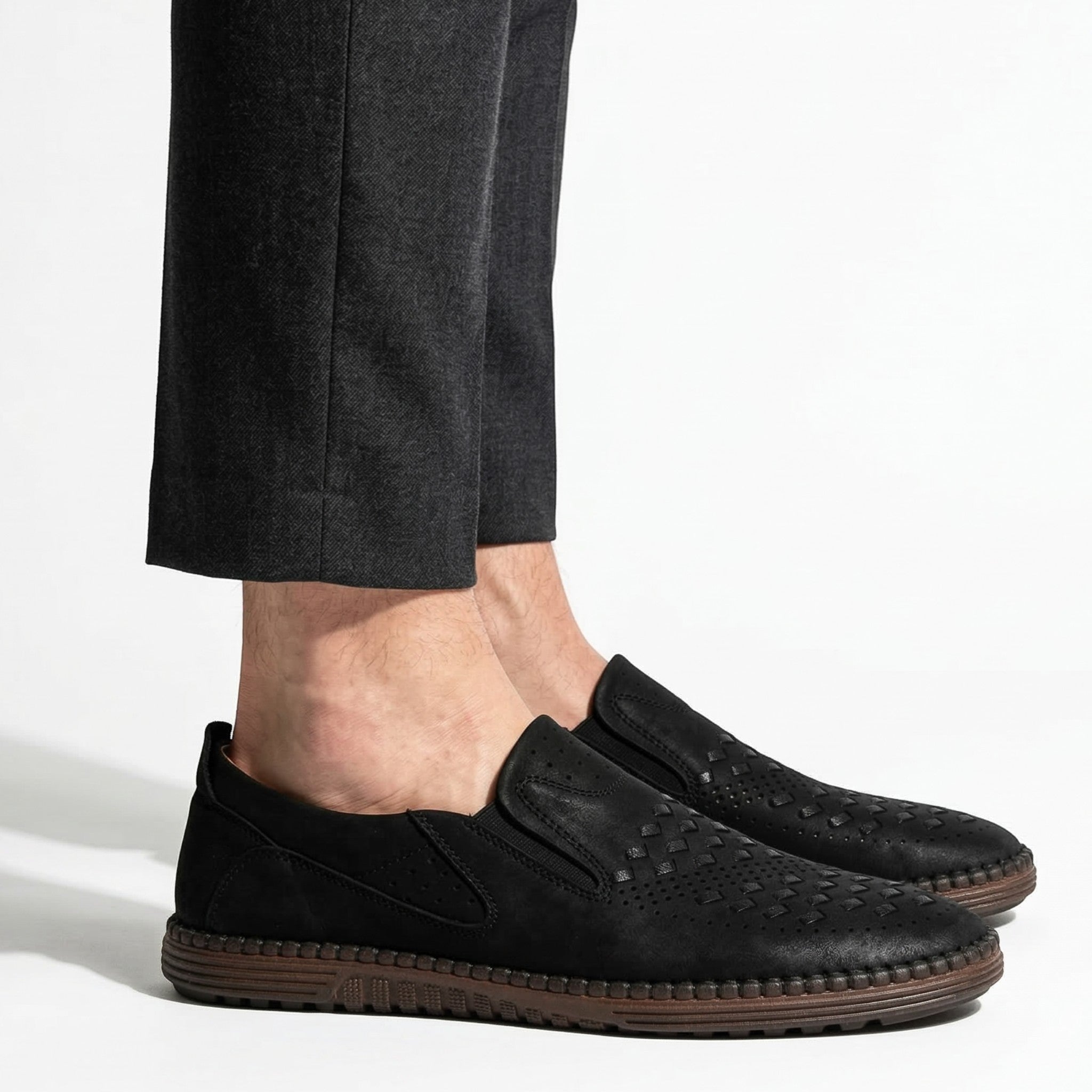 Oscar - Men's Breathable Perforated Slip - On Loafers - Loafers - Black - Taylor & Bennett