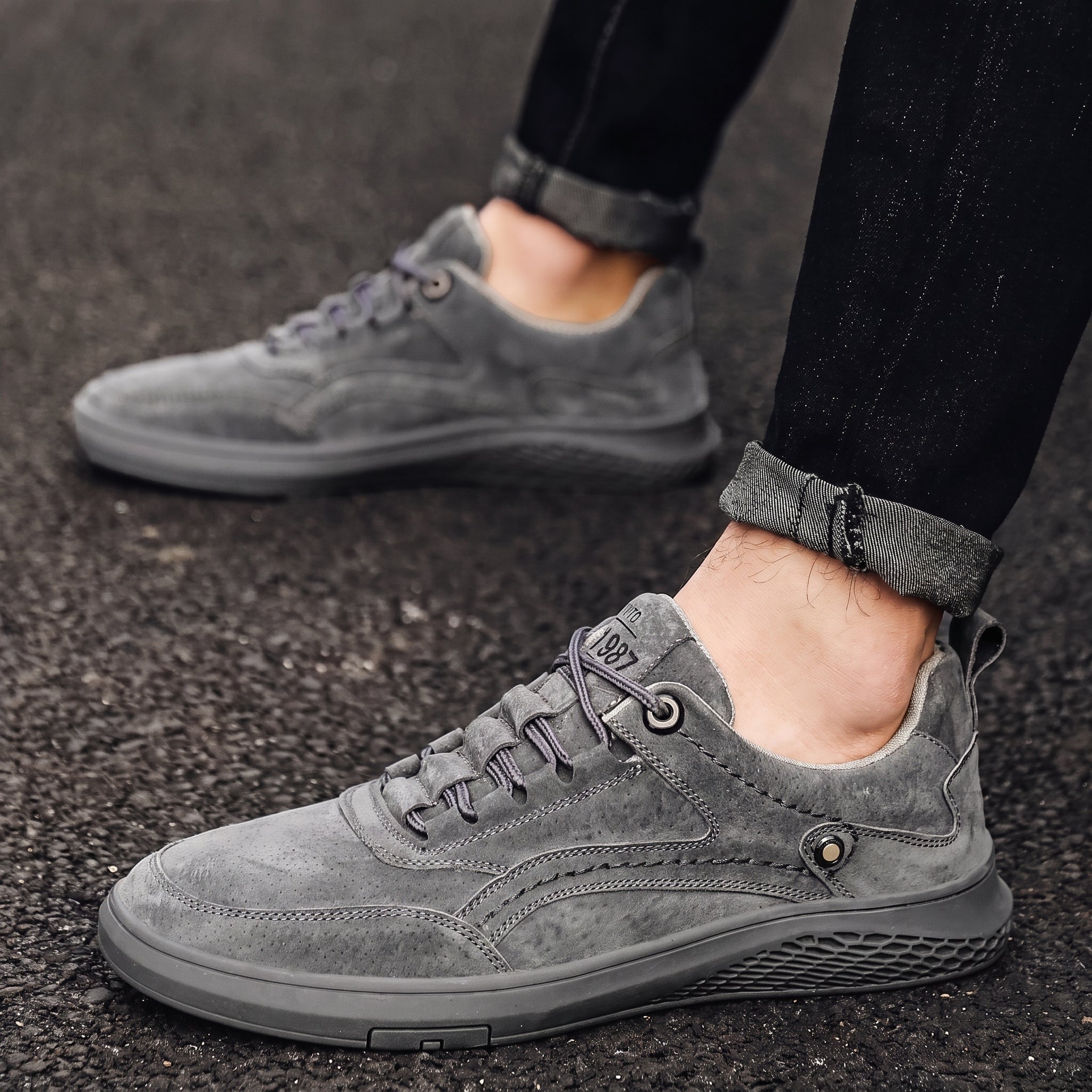 Charlie - Men's Low-Top Lace-Up Trainers with Contrast Stitching