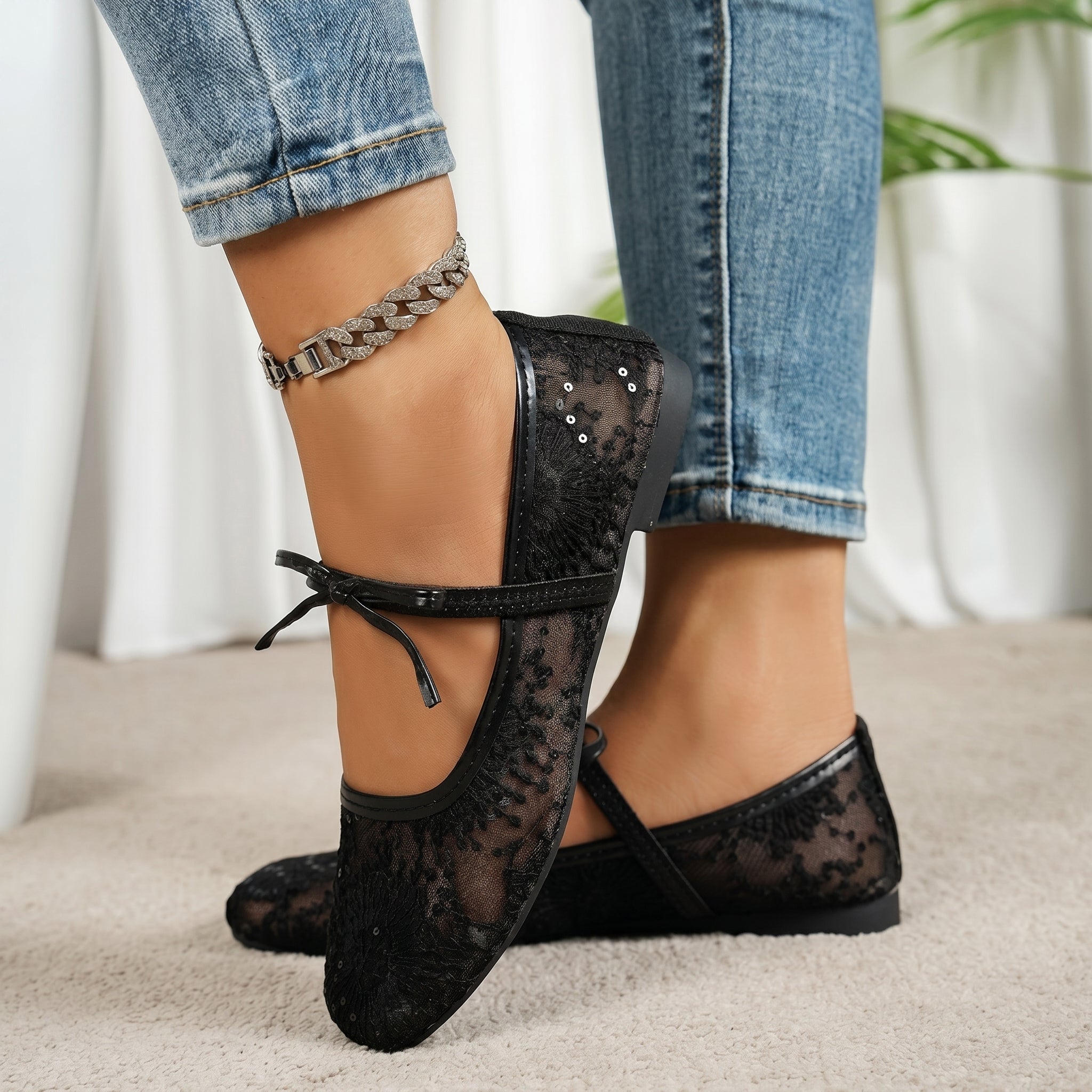 Ellie - Women's Floral Bow Detail Square Toe Mary Jane Flats