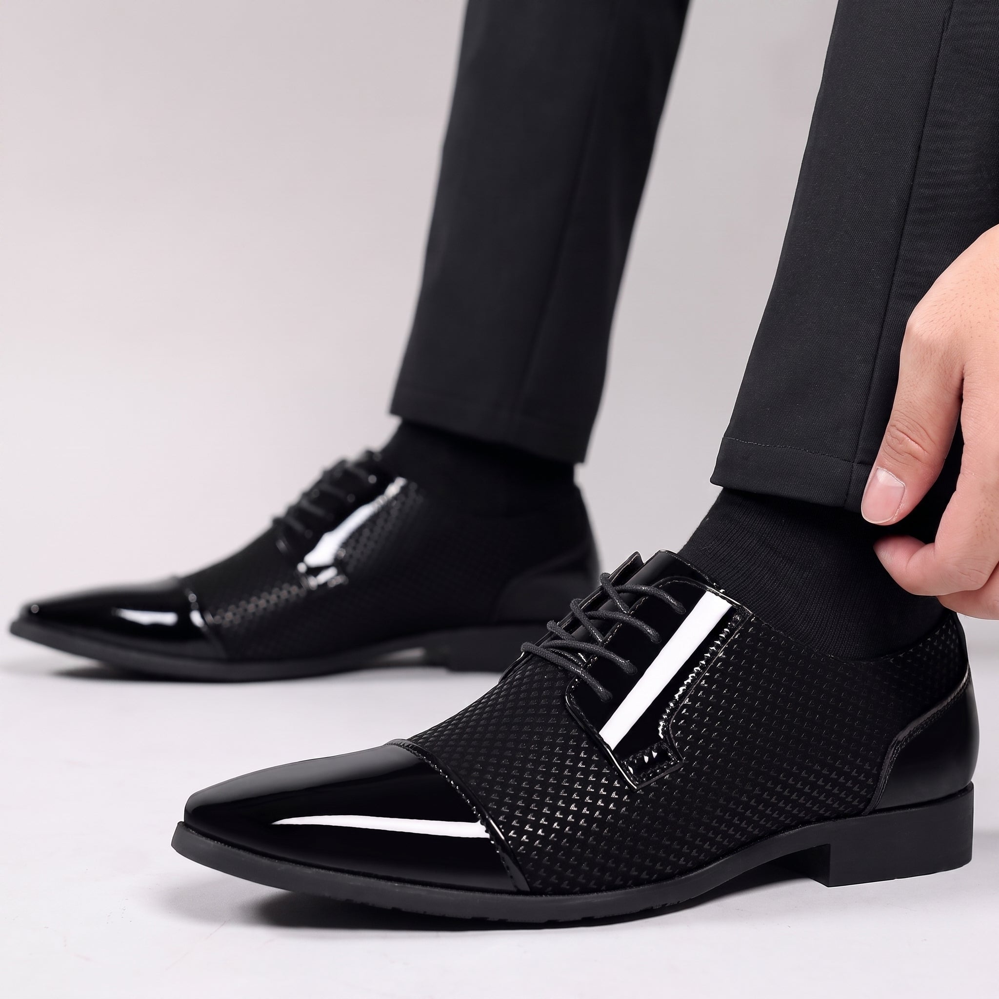 Benjamin - Men's Glossy Patent Toe Cap Wedding Shoes