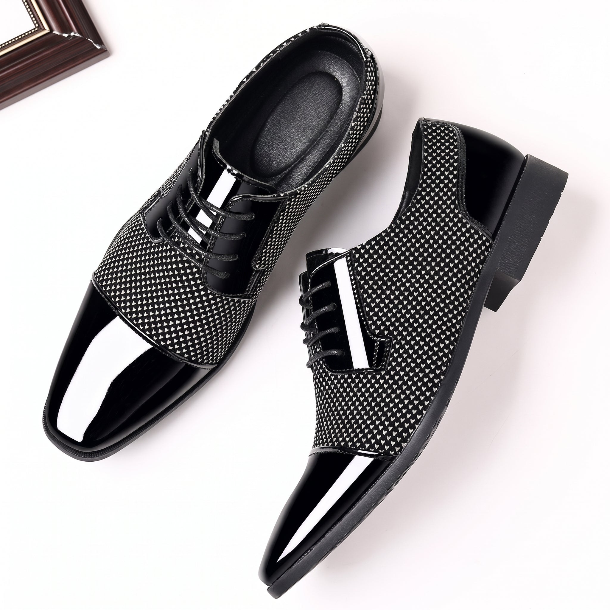 Benjamin - Men's Glossy Patent Toe Cap Wedding Shoes