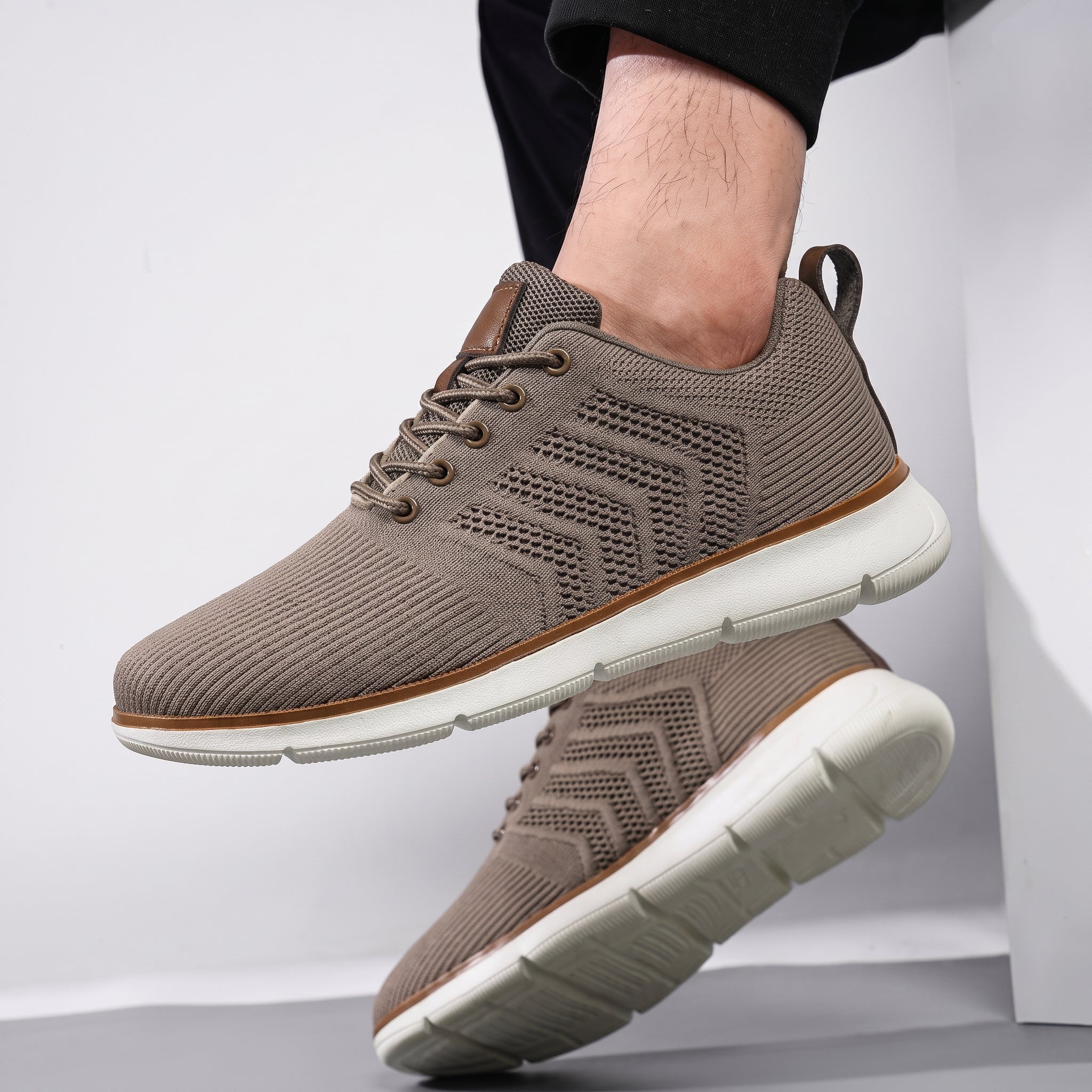 Jonas - Men's Orthopaedic Breathable Low-Top Trainers