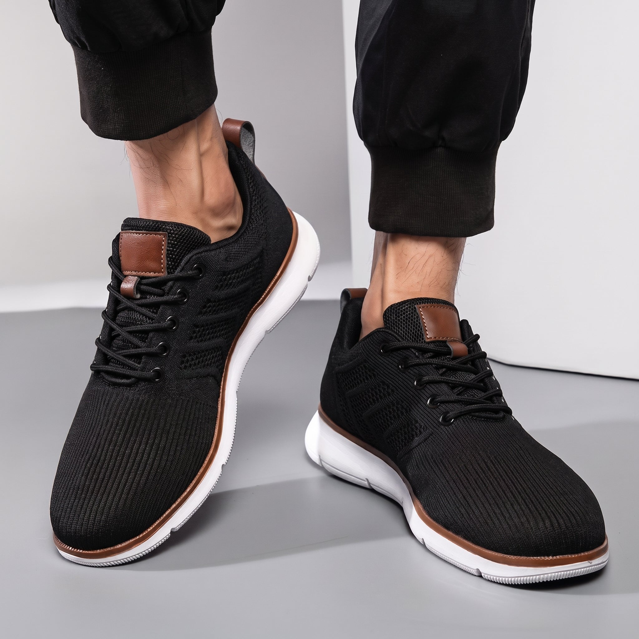 Jonas - Men's Orthopaedic Breathable Low-Top Trainers