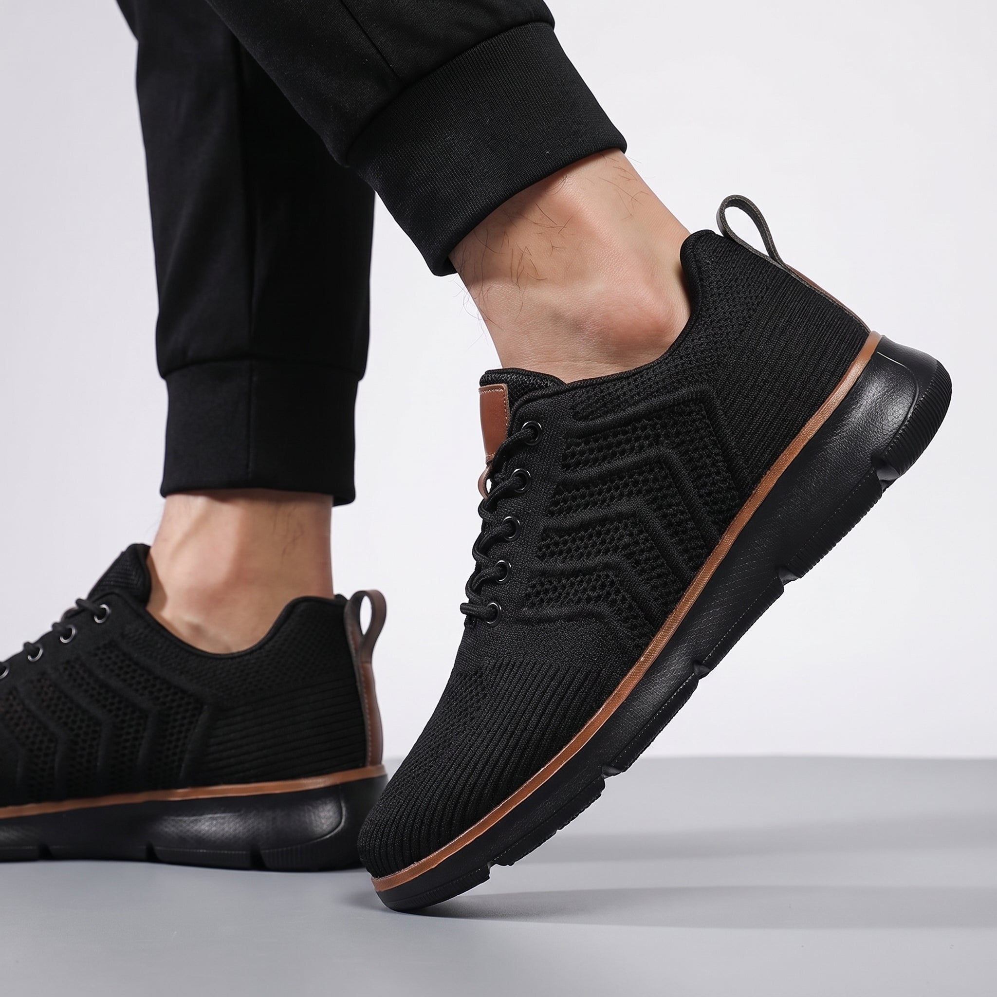 Jonas - Men's Orthopaedic Breathable Low-Top Trainers