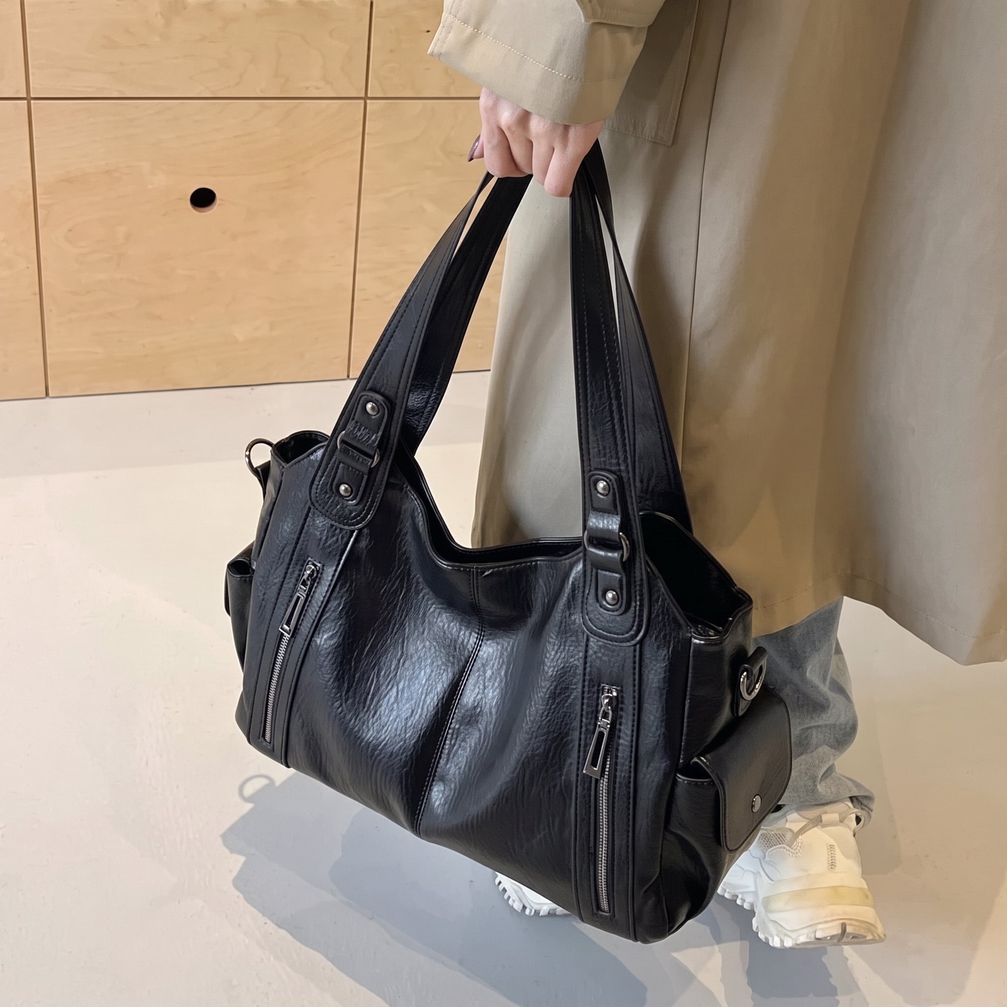 Sophie - Women's Shoulder Bag with Dual Handles and Zip Detail