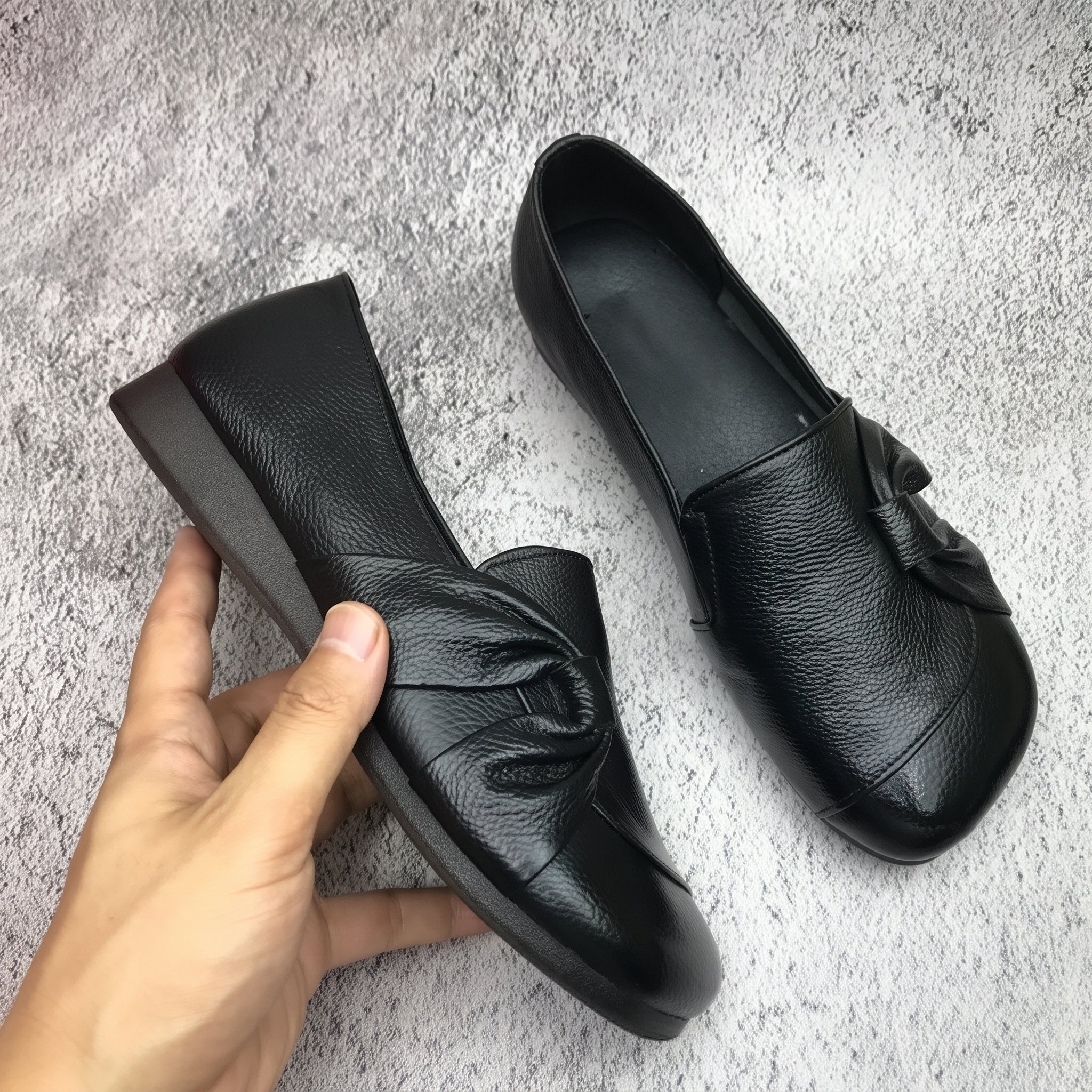 Louise - Women's Round Toe Loafers with Knot Detail