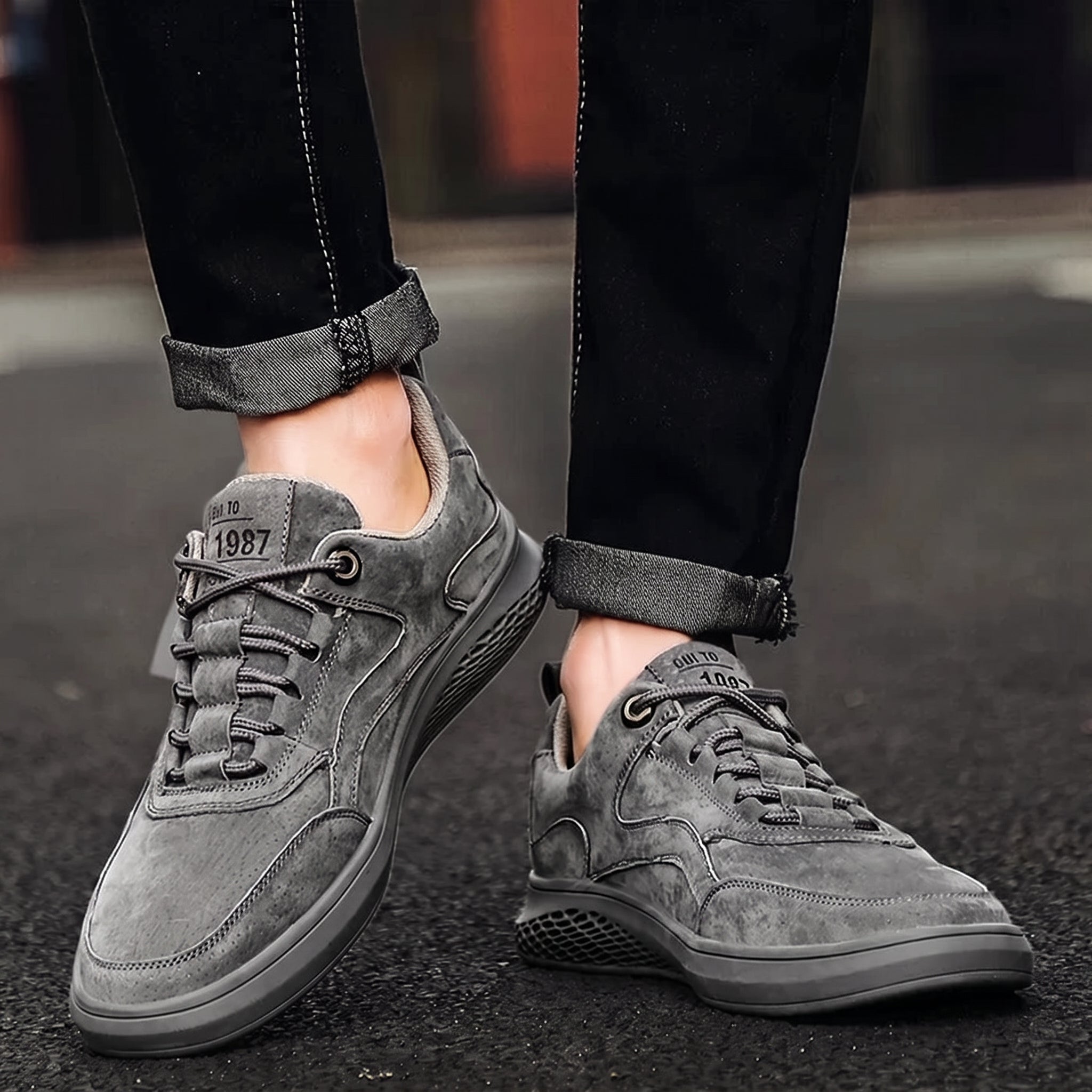 Charlie - Men's Low-Top Lace-Up Trainers with Contrast Stitching