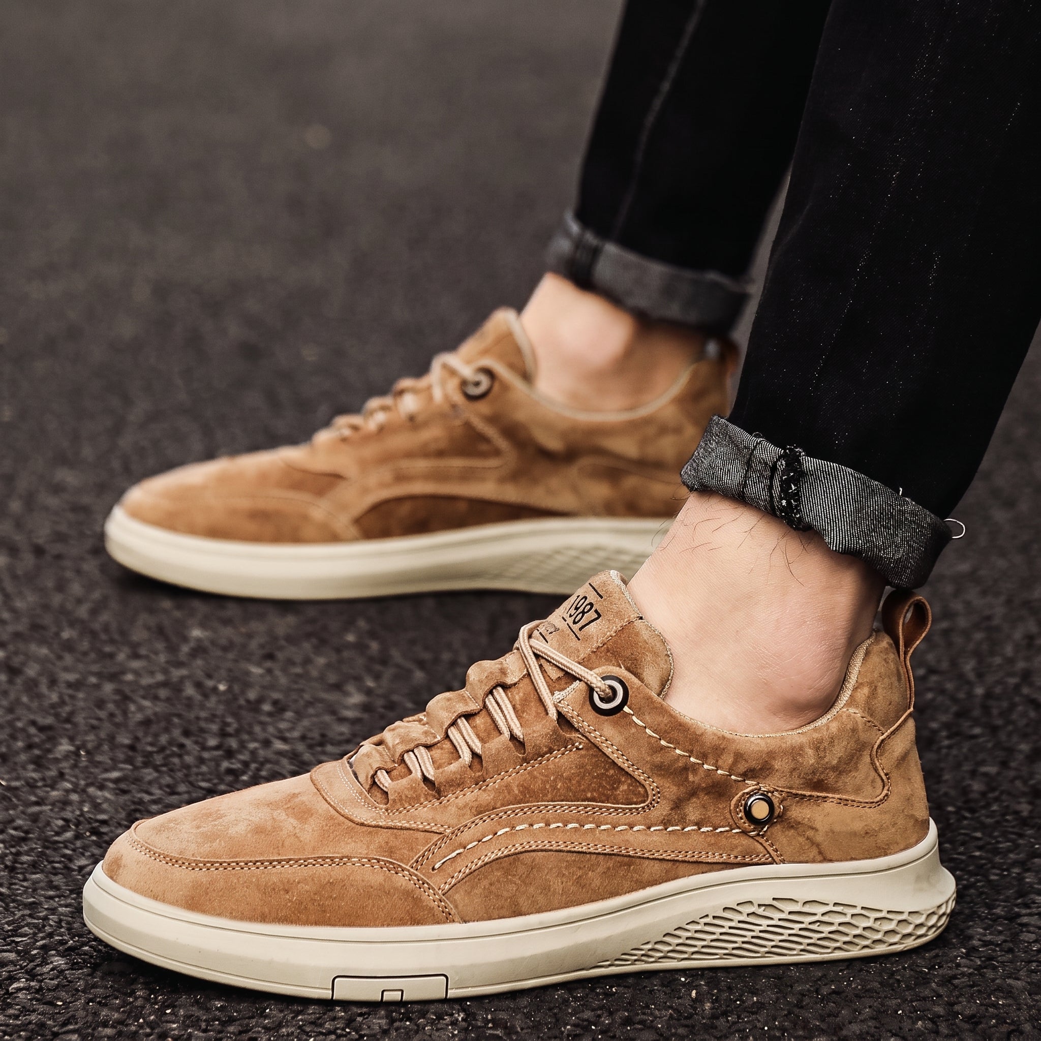 Charlie - Men's Low-Top Lace-Up Trainers with Contrast Stitching