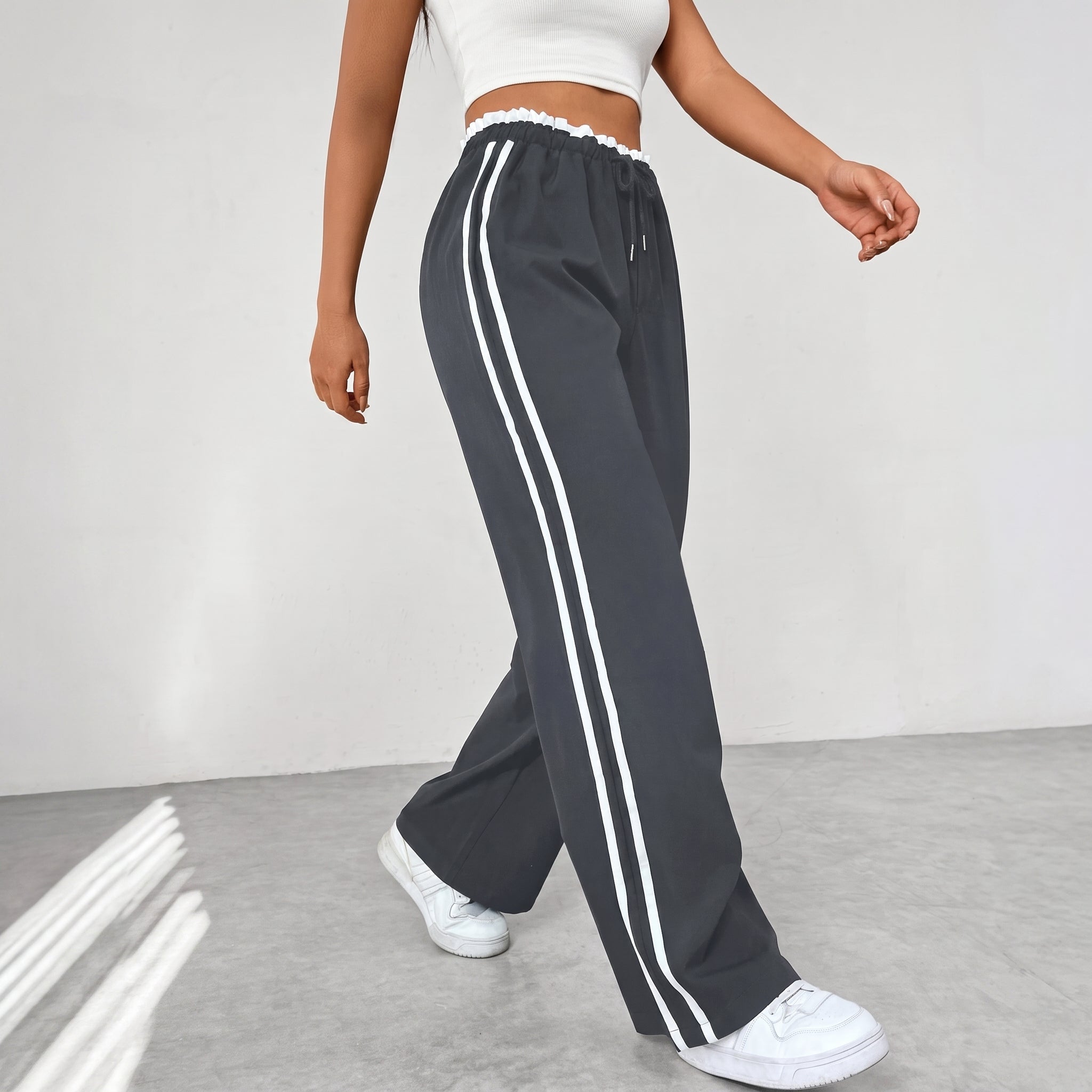 Beatrice - Women's High-Waisted Wide-Leg Joggers - Joggers - Grey - Taylor & Bennett