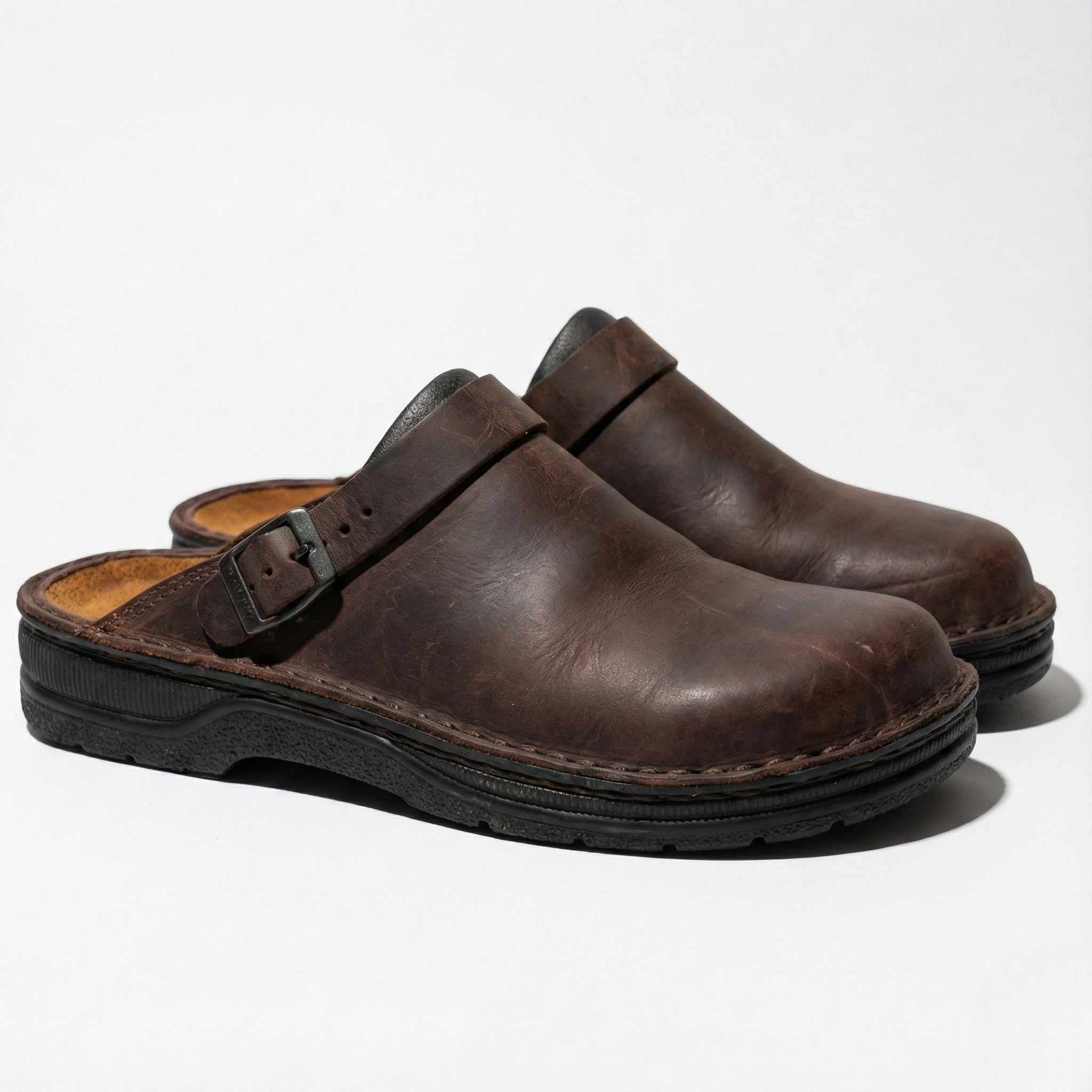 Benjamin – Elegant Orthopaedic Clogs – Slip - Resistant, Padded Sole - Shoes - Coffee - Taylor & Bennett