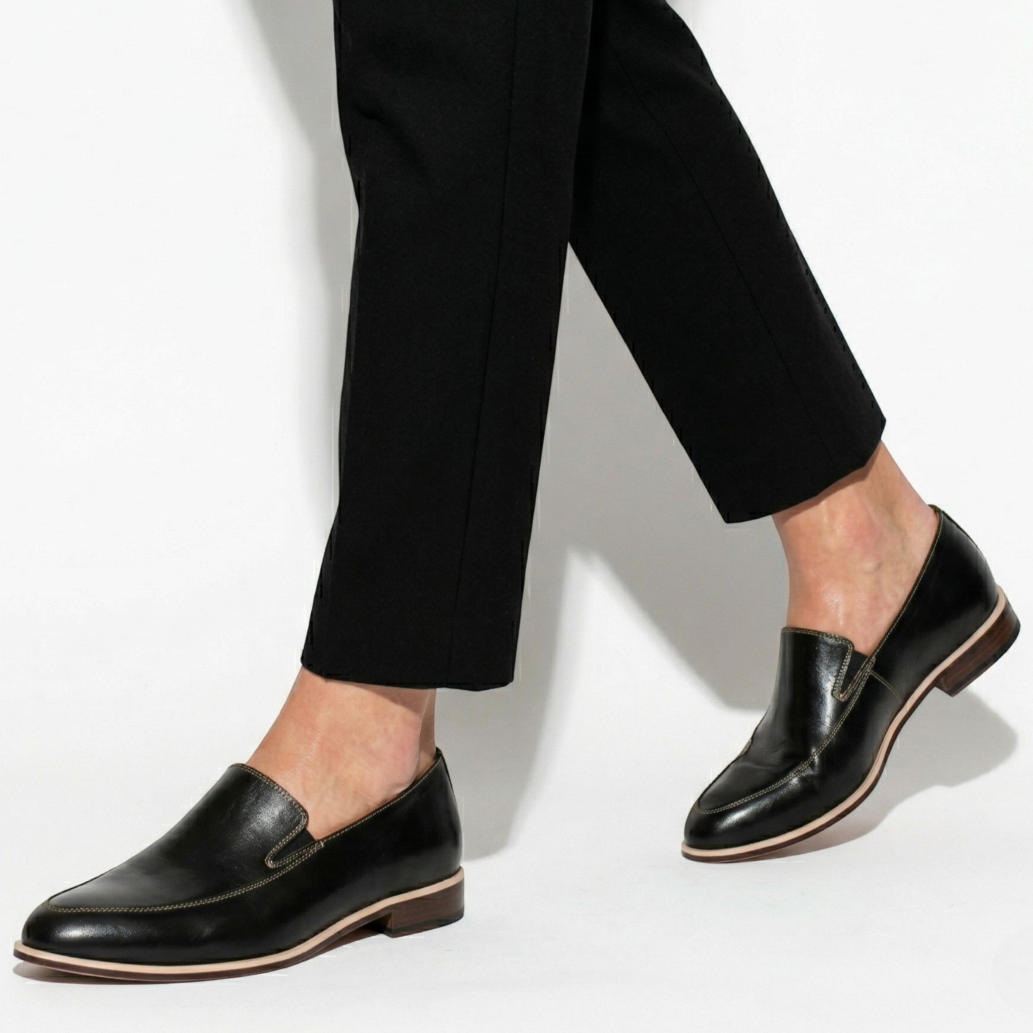 Cara - Women's Pointed Toe Slip - On Flat Loafers - Loafers - Black - Taylor & Bennett