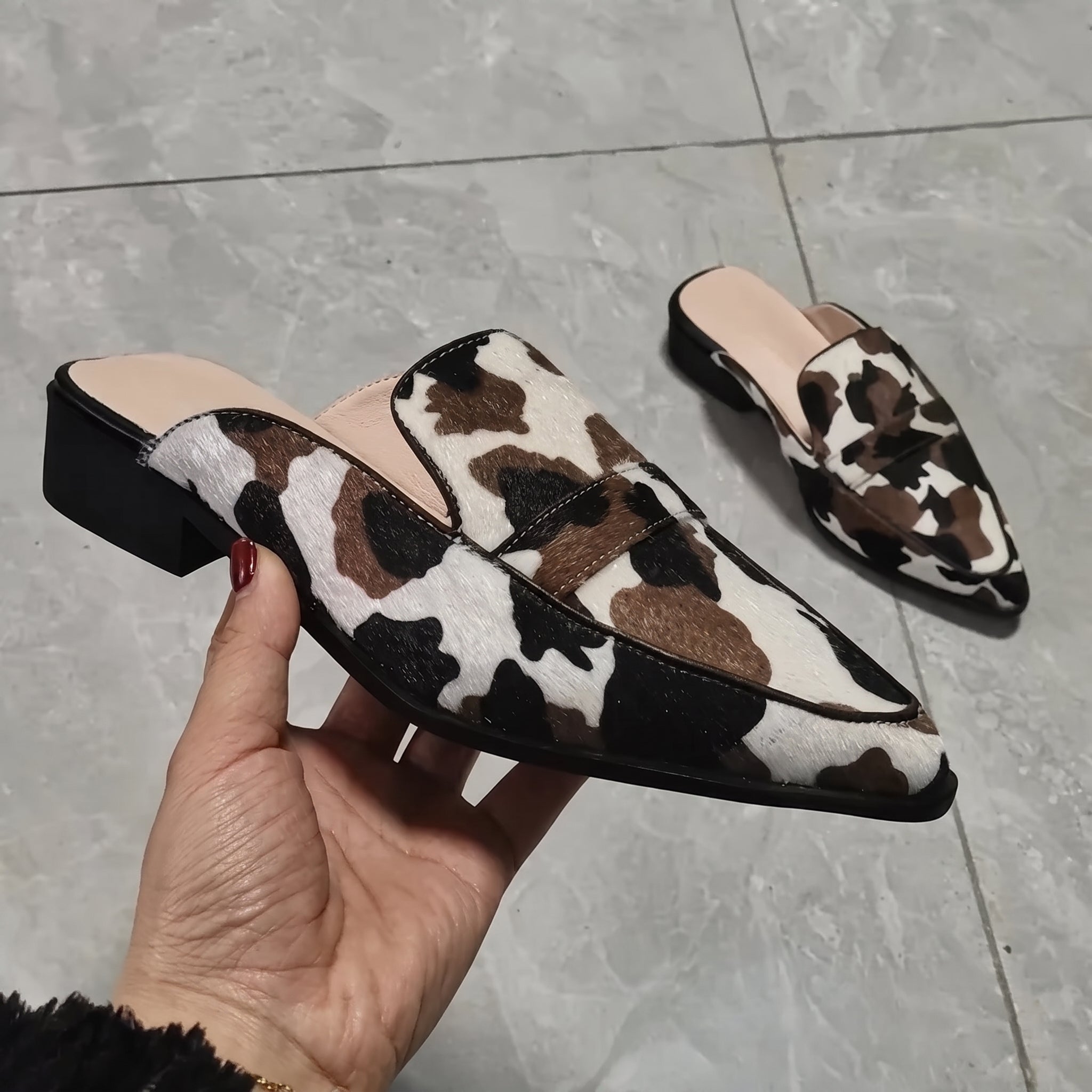 Daisy - Women's Pointed Toe Printed Low Block Heel Mules - Sandals - Brown - Taylor & Bennett