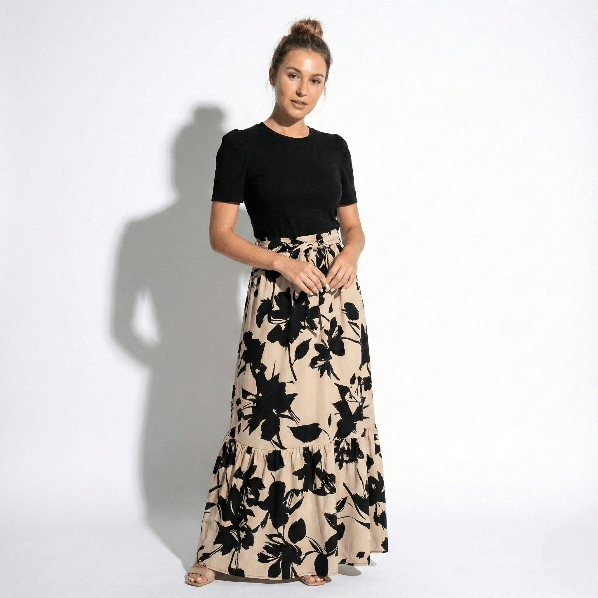 Hannah - Women's Bold Floral Print Maxi Dress - Dress - Floral Beige - Taylor & Bennett
