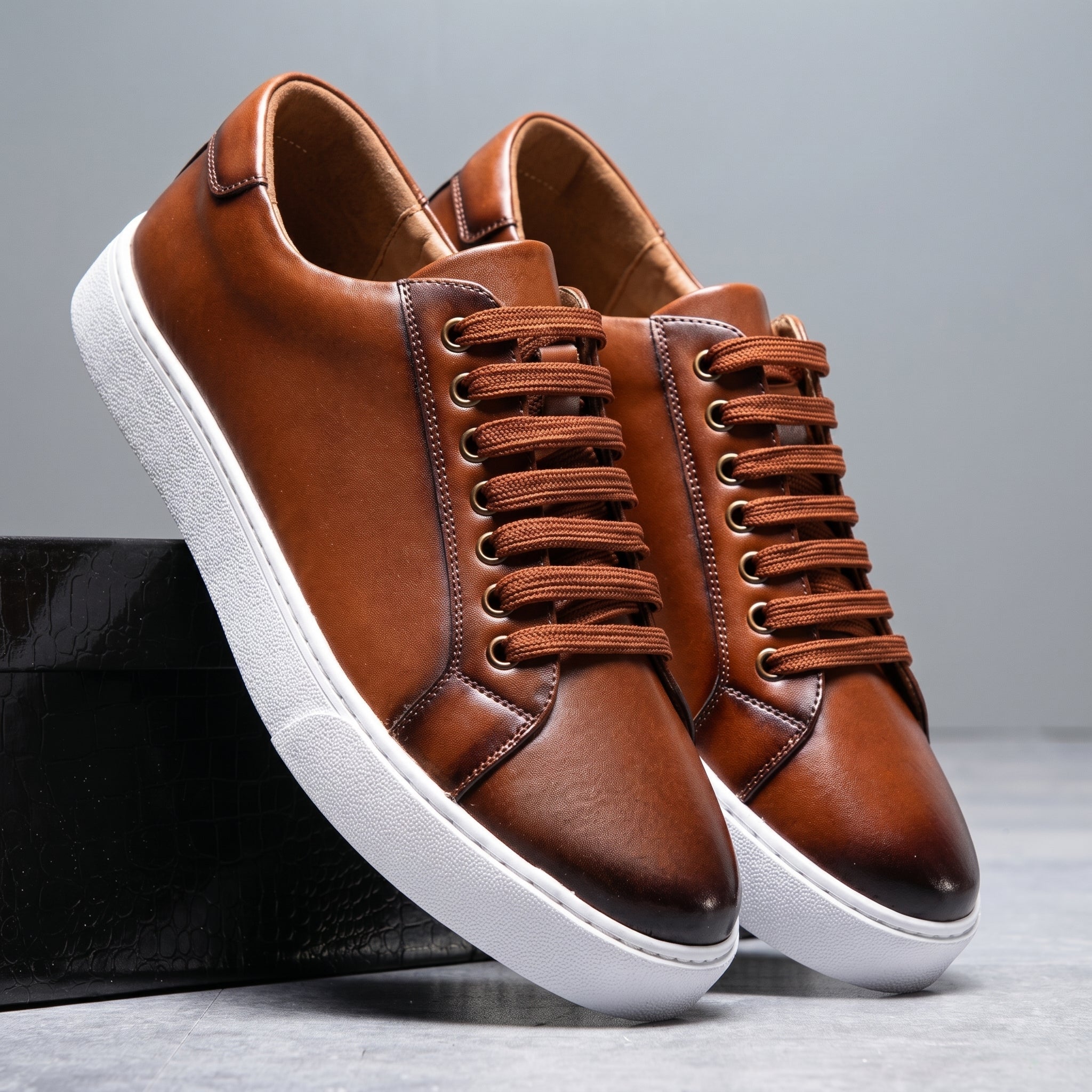Jonas - Men's Classic Minimalist Low-Top Trainers - Shoes - Brown - Taylor & Bennett