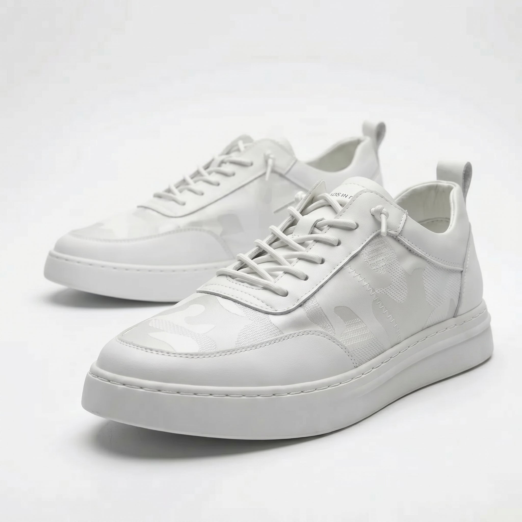 Noah - Men's Breathable Low - Top Trainers - Trainers - White - Taylor & Bennett